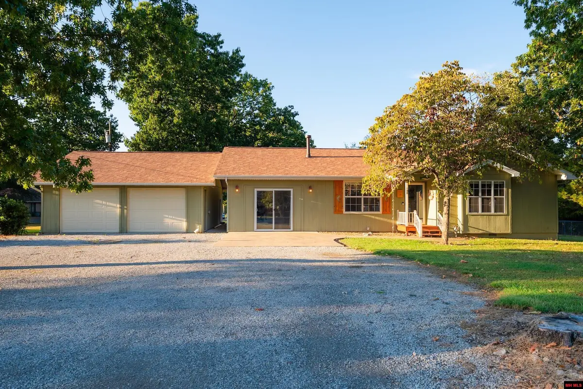 108 LAKE FOREST CIRCLE, Bull Shoals, AR 72619 - #1