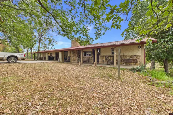 251 CR 323, Gainesville, MO 65655