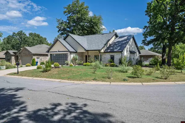 1341 HAMPSHIRE CIRCLE, Mountain Home, AR 72653
