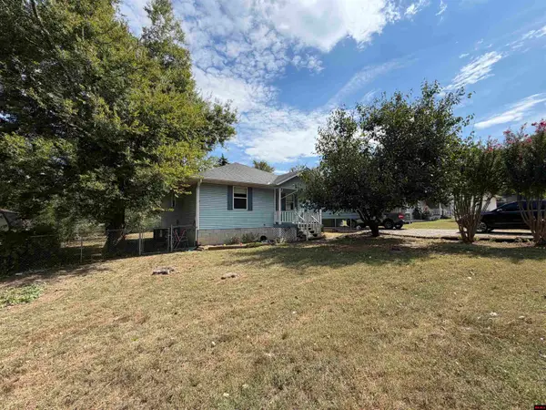 301 SOUTH STREET COURT, Flippin, AR 72634