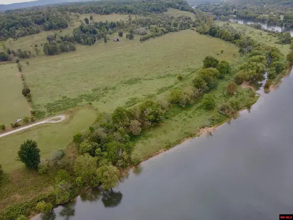 2134 CR 124, Calico Rock, AR 72519