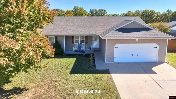 1704 JON STREET, West Plains, MO 65775