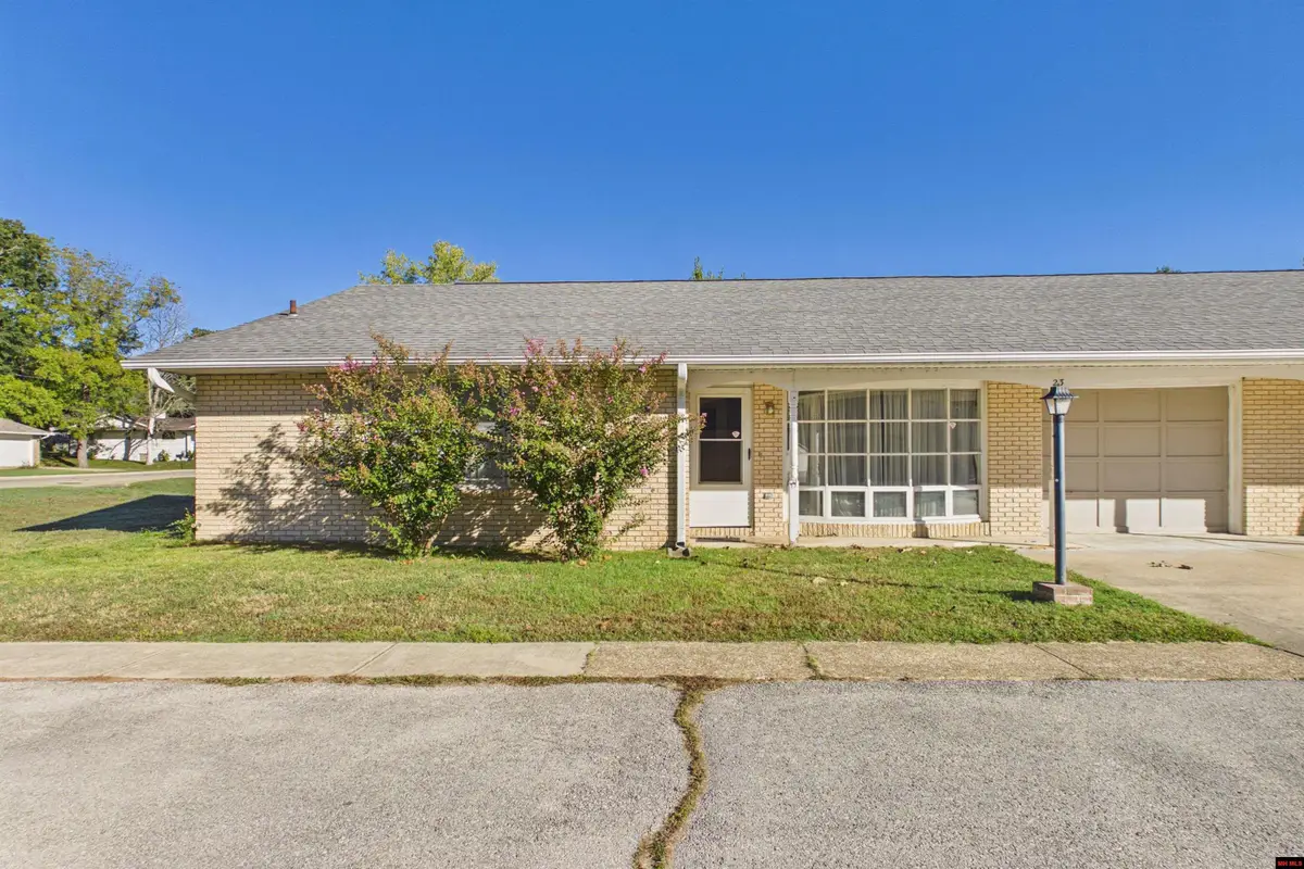 1301 MEADOWBROOK DRIVE, Mountain Home, AR 72653 - #1