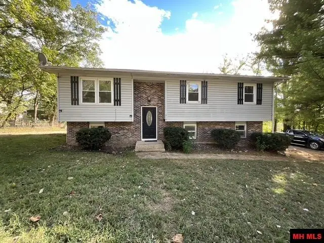 214 W THORNBURGH ST, West Plains, MO 65775 - #1