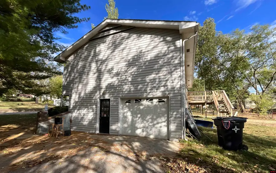 214 W THORNBURGH ST, West Plains, MO 65775 - #2