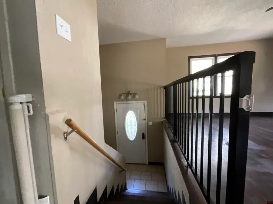214 W THORNBURGH ST, West Plains, MO 65775 - #3