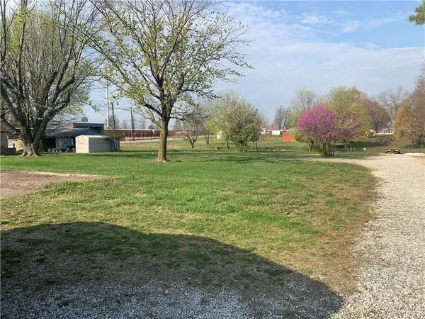 700 S 48 Street, Springdale, AR 72762