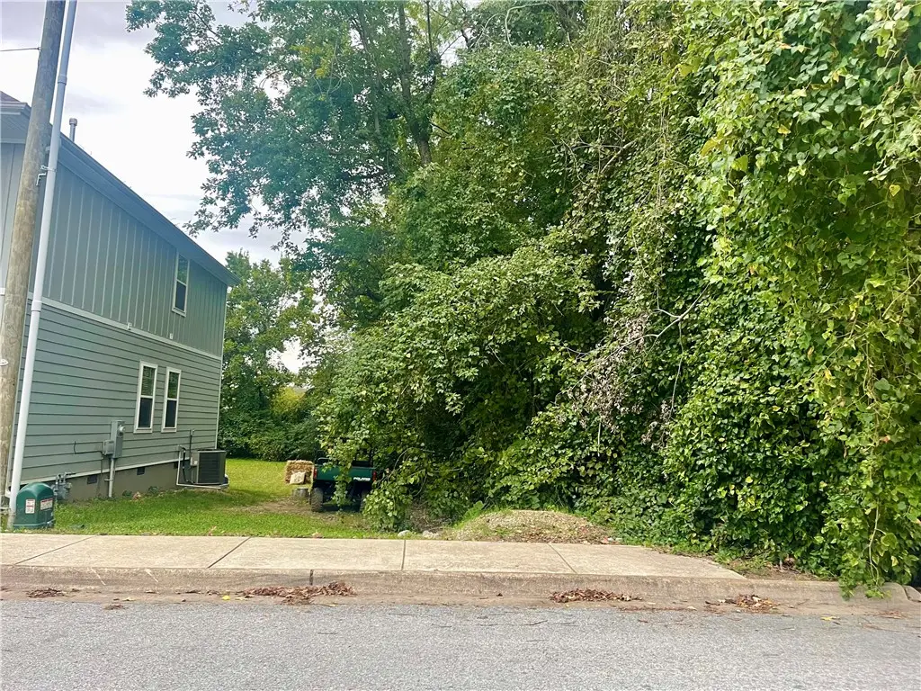 W 7th Street, Fayetteville, AR 72701 - #1
