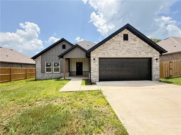 385 Smith Street, West Fork, AR 72774