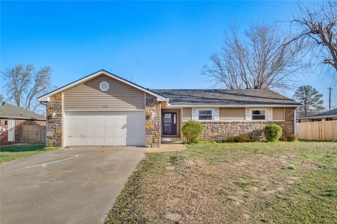 1105 E Linden Street, Rogers, AR 72756 - #1