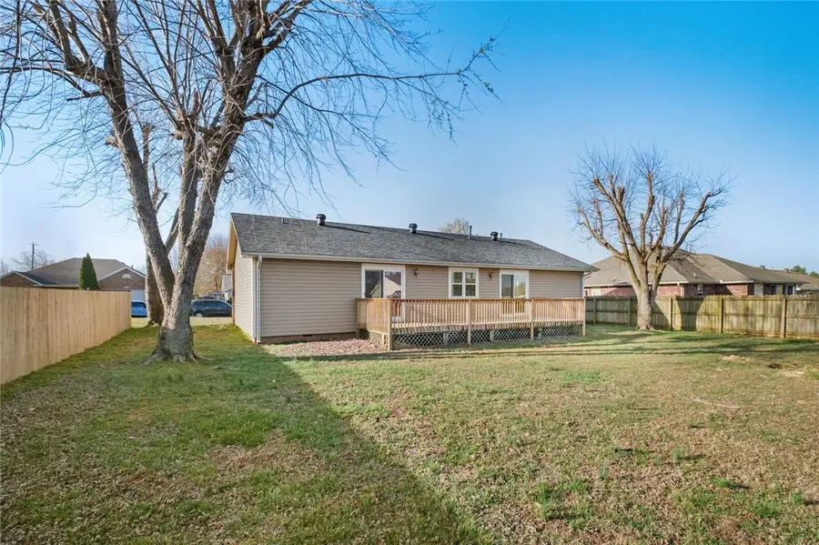1105 E Linden Street, Rogers, AR 72756 - #2