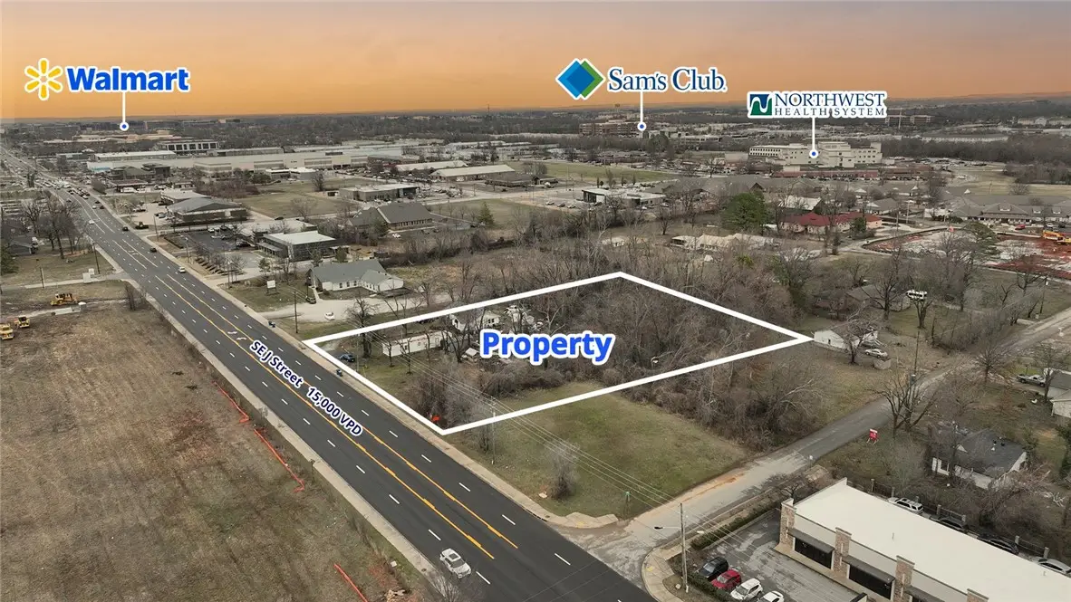 SE J Street, Bentonville, AR 72712 - #1