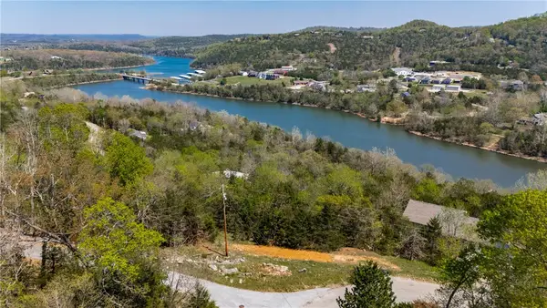 30 Deer Run Drive, Holiday Island, AR 72631