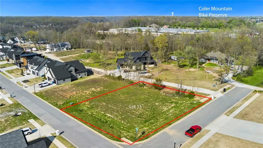 307 Autumn Hills Road, Bentonville, AR 72712 - #2