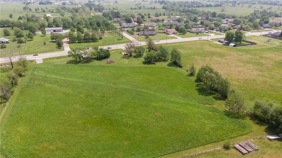 102 S Old Wire Road, Lowell, AR 72745 - #3