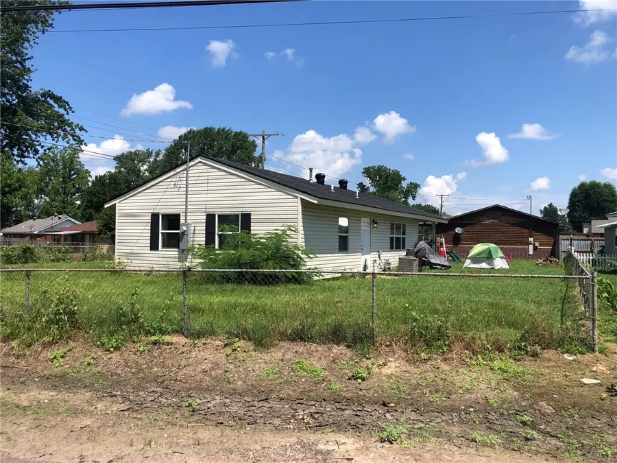 915 S 5th, Dardanelle, AR 72834 - #3