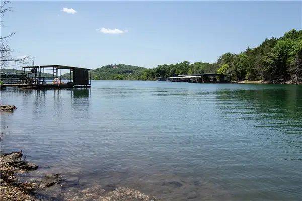 21337 Black Oak Drive, Garfield, AR 72732