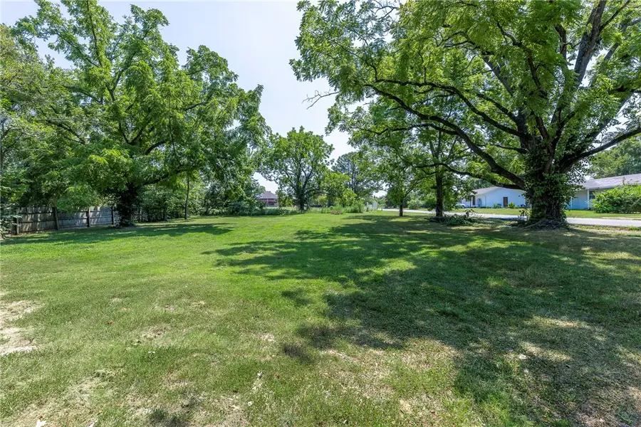 1002 NE 2nd Street, Bentonville, AR 72712 - #3
