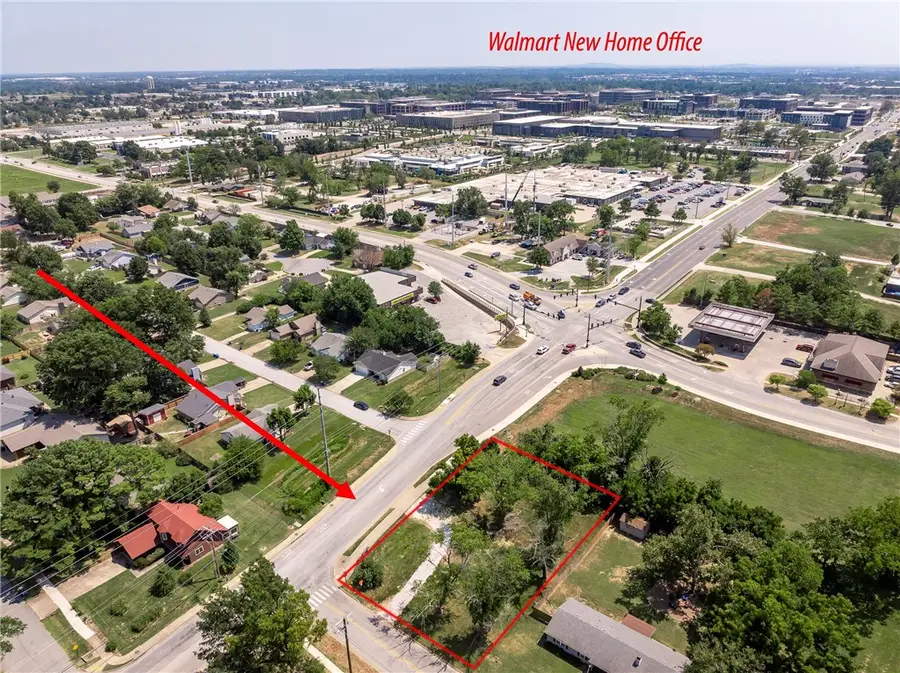 1006 NE 2nd Street, Bentonville, AR 72712 - #2