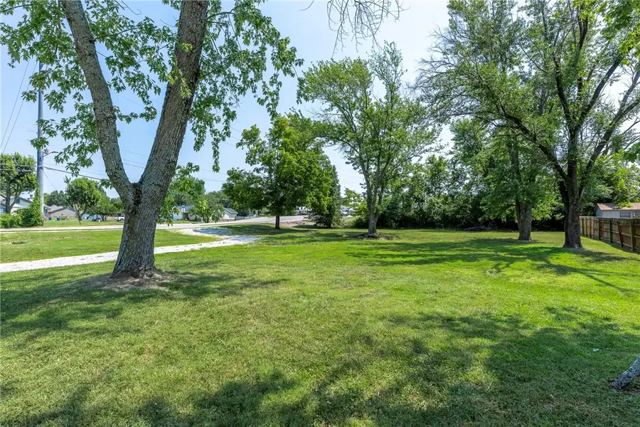 1006 NE 2nd Street, Bentonville, AR 72712 - #3
