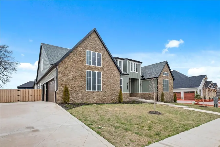 810 Greenhorn Street, Bentonville, AR 72712 - #3