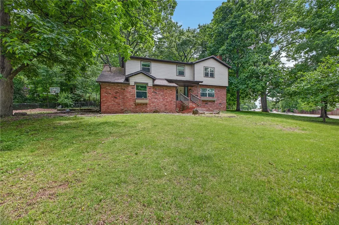 2825 E Inwood Lane, Fayetteville, AR 72701 - #1