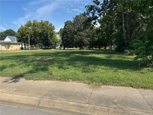 114 W Main Street, Farmington, AR 72730