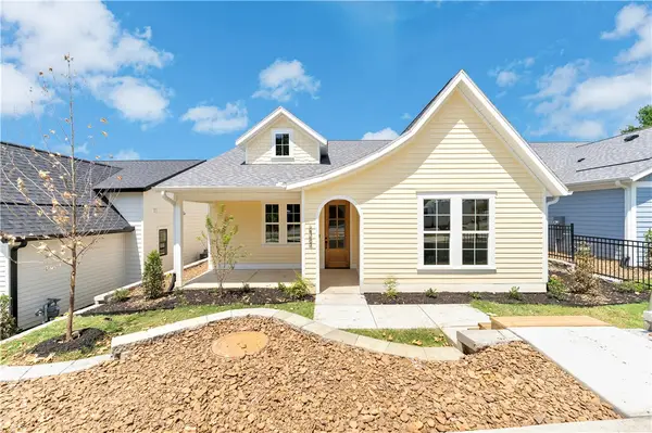 2354 E Rolling Hills Drive, Fayetteville, AR 72703