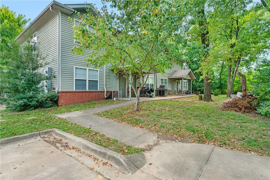 1429 W Netherland Way #3, Fayetteville, AR 72701 - #2