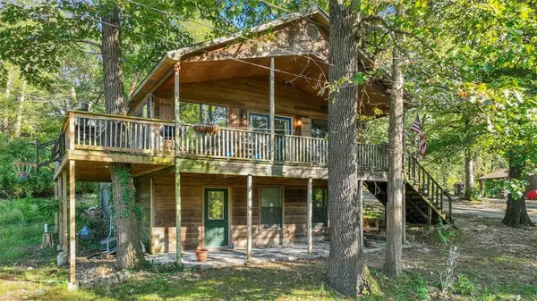 18932 N Shoreline Way, Fayetteville, AR 72703