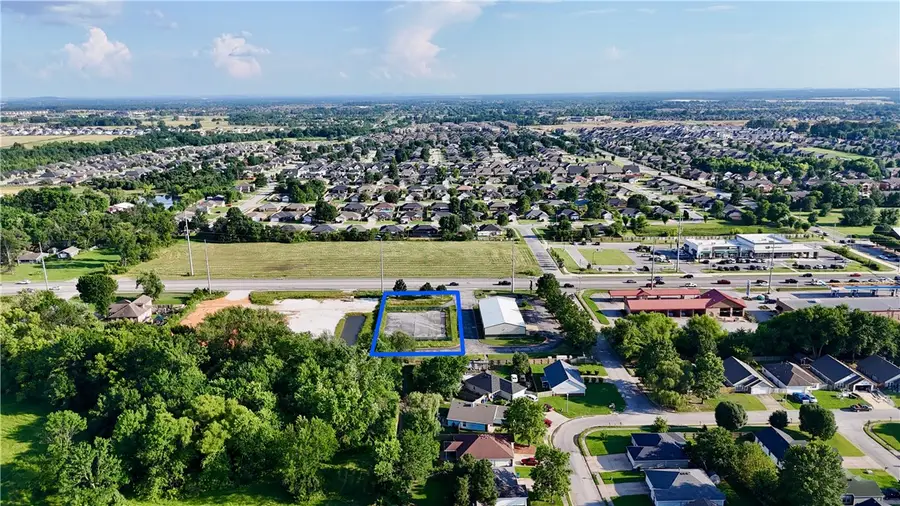 SW 14th Street, Bentonville, AR 72712 - #2