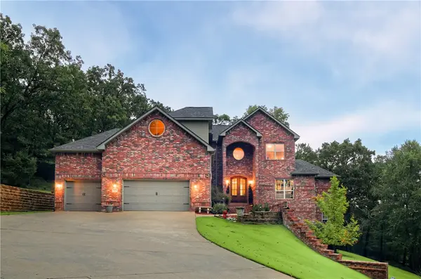 2464 N Fox Trail, Fayetteville, AR 72703