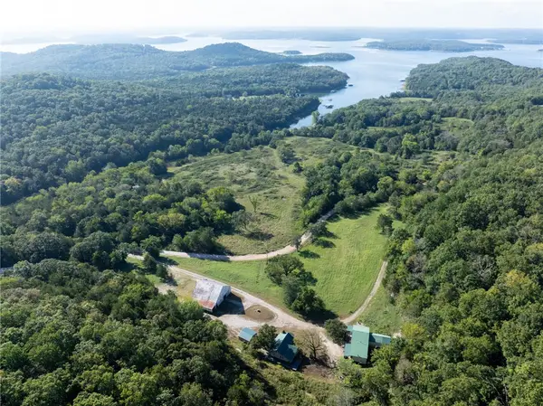 11105 Cedar Rock Road, Garfield, AR 72732