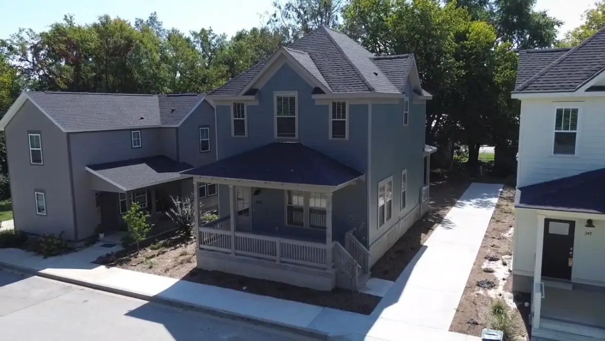 363 E 11th Street, Fayetteville, AR 72701 - #1