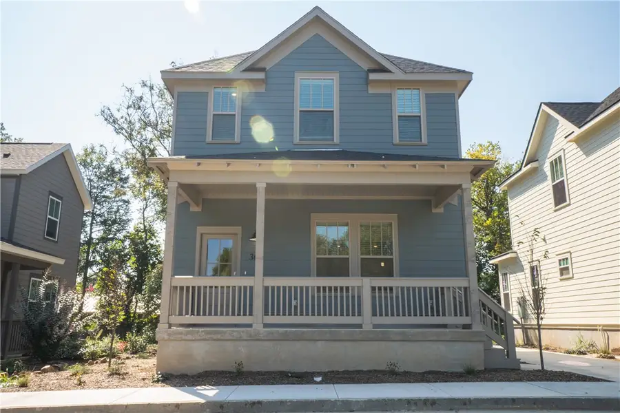 363 E 11th Street, Fayetteville, AR 72701 - #2