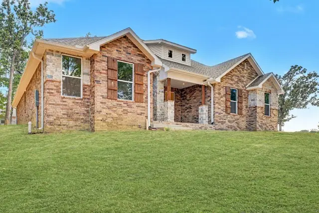9254 S Pleasant Valley Road, Gentry, AR 72734 - #3