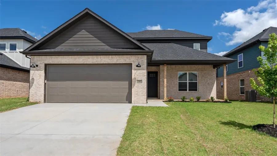 1221 Mammoth Street, Bentonville, AR 72713 - #3