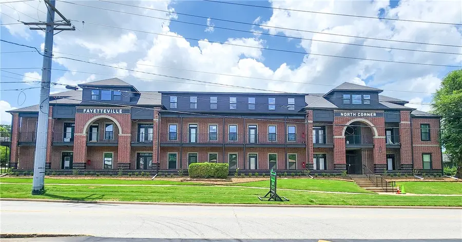 1115 N Leverett Avenue #302, Fayetteville, AR 72703 - #2