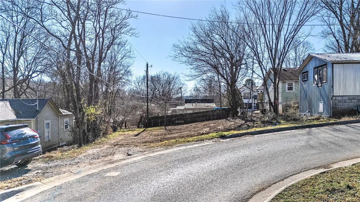171 E Meadow Street, Fayetteville, AR 72701 - #1