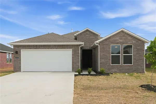 2410 Max Avenue, Bentonville, AR 72713