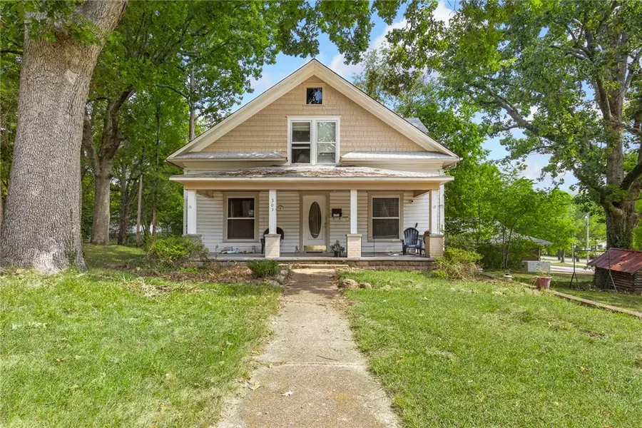 303 N 2nd Street, Harrison, AR 72601 - #2