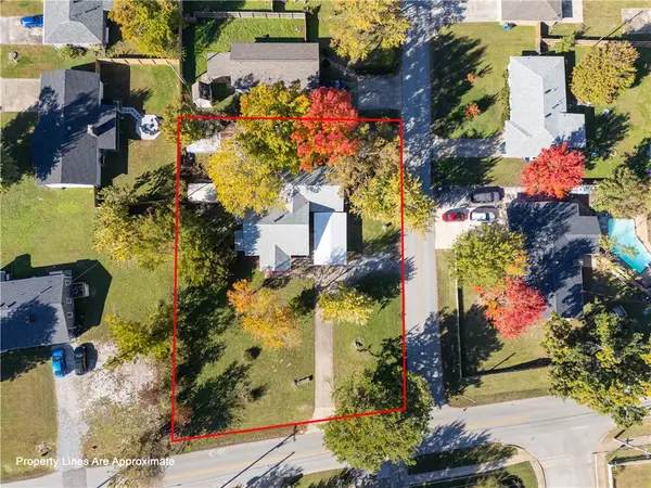 1307 Bella Vista Road, Bentonville, AR 72712