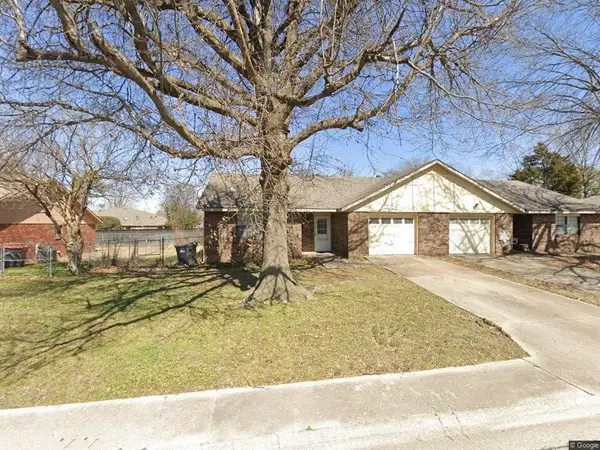 2704 Mcmillan Drive, Springdale, AR 72762