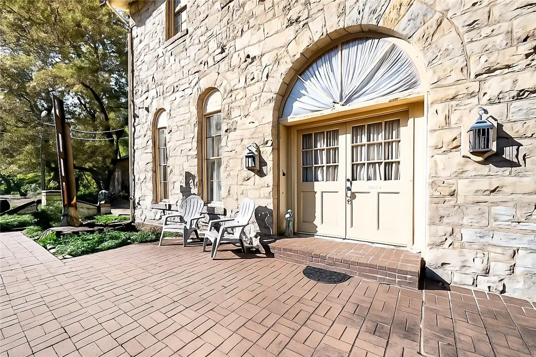 75 Hillside Avenue, Eureka Springs, AR 72632 - #1