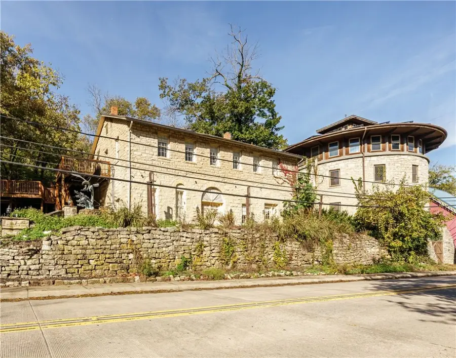 75 Hillside Avenue, Eureka Springs, AR 72632 - #2