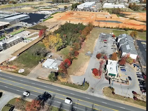 901 SE Walton Boulevard, Bentonville, AR 72712