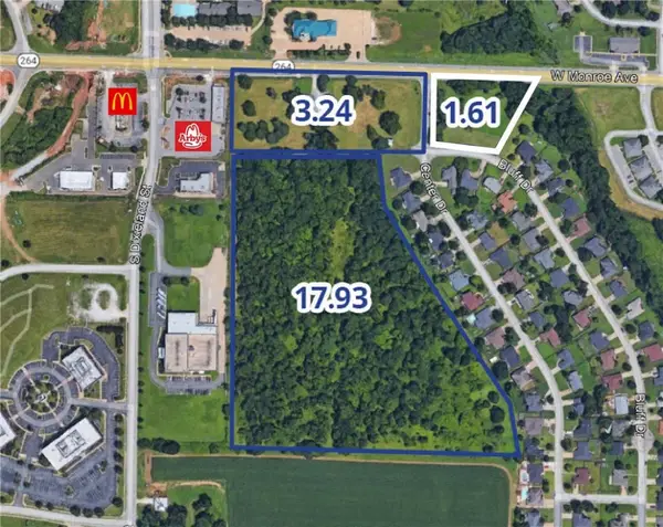 319 W Monroe Avenue, Lowell, AR 72745
