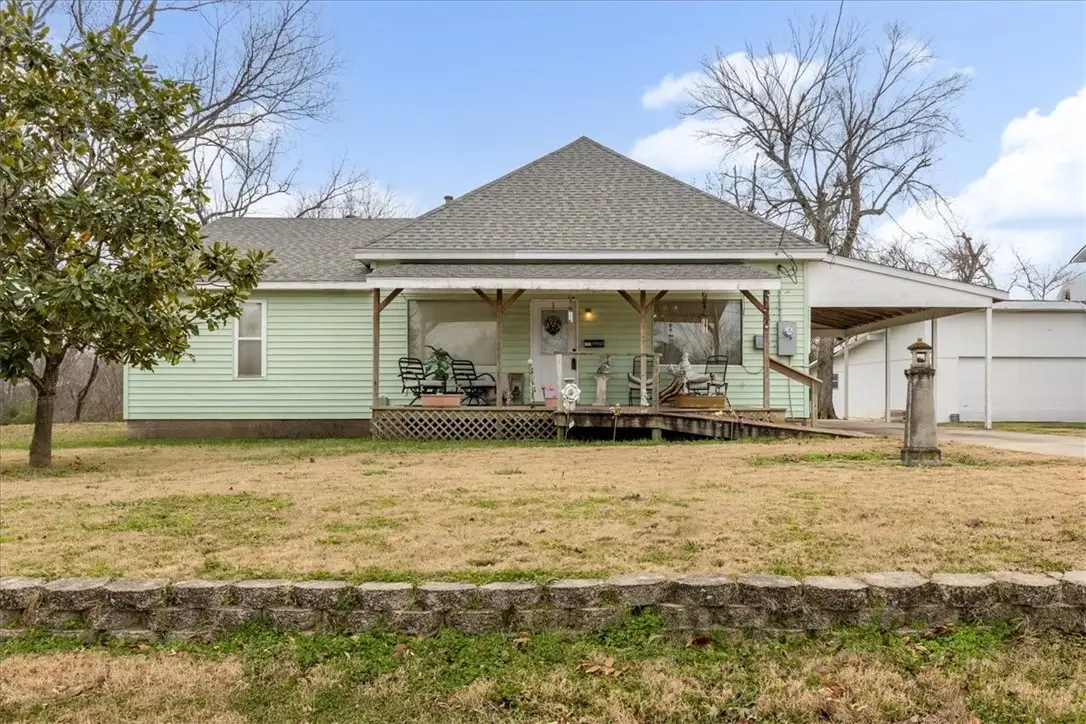 508 E Spruce Street, Rogers, AR 72756 - #1