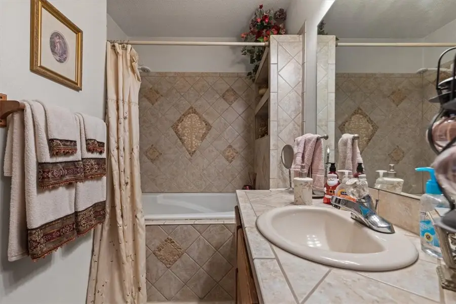508 E Spruce Street, Rogers, AR 72756 - #2
