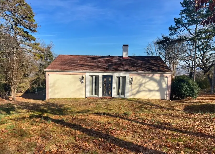 910 Hilltop Drive, Russellville, AR 72802 - #3
